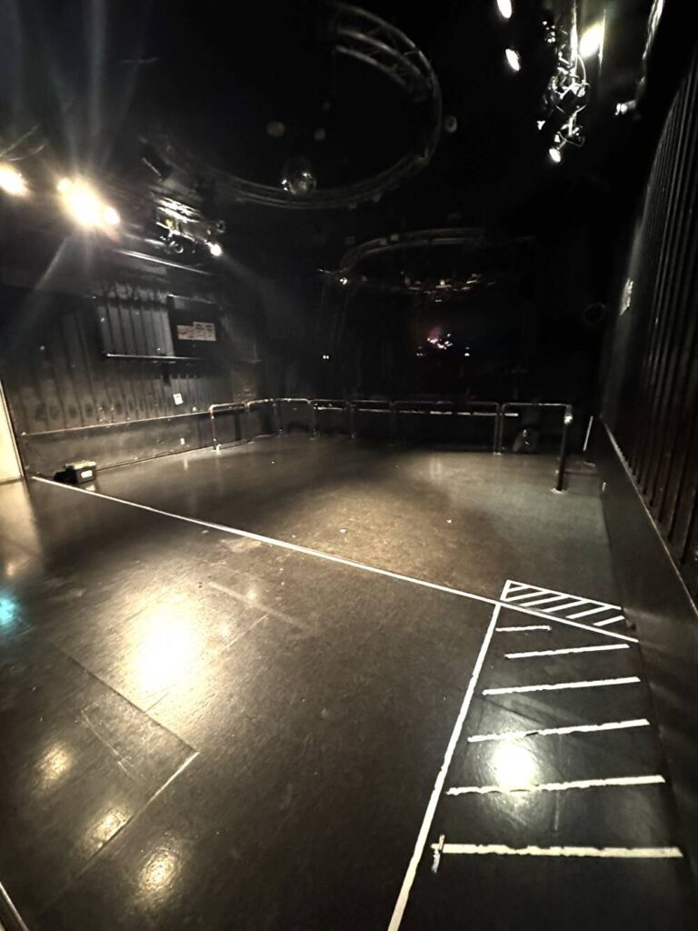 柏パルーザ　フロア