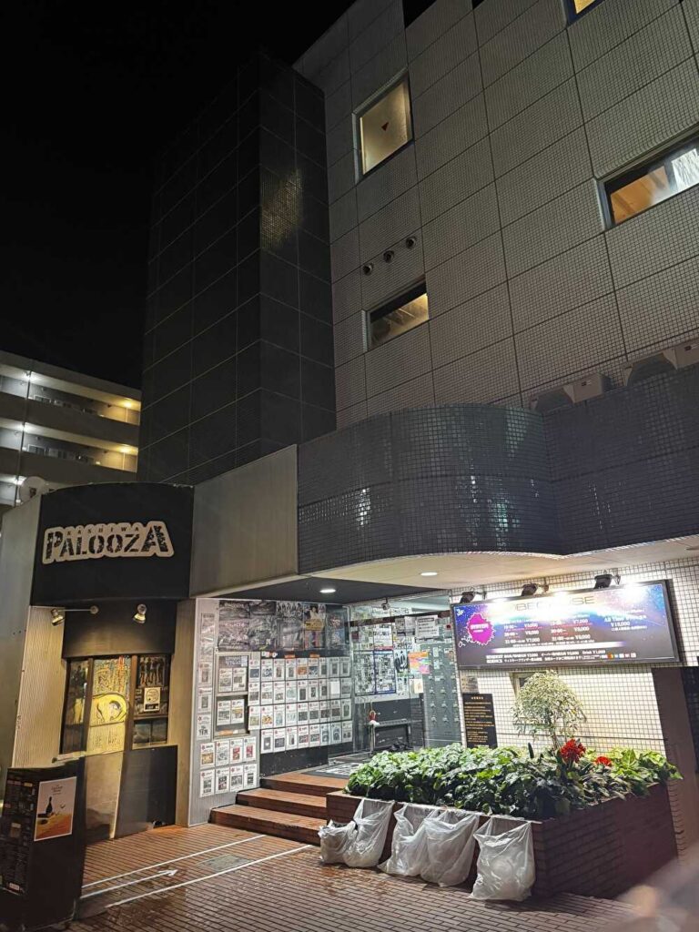 柏パルーザ　外観　夜
