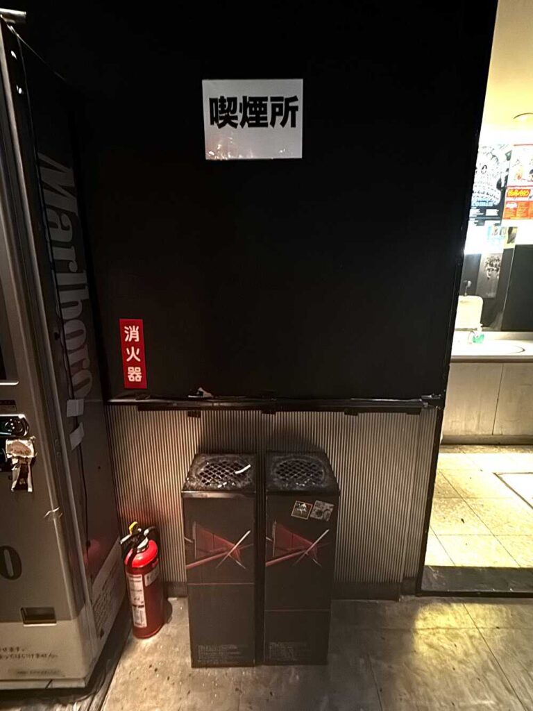 柏パルーザ　喫煙所