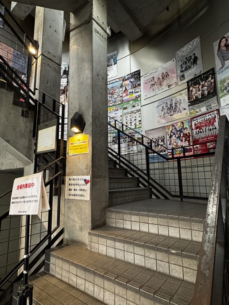整列は階段 画像