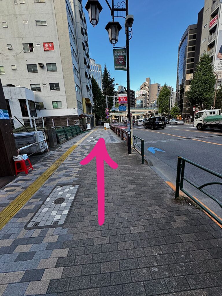 リキッドルームへ向かってまっすぐ進む画像