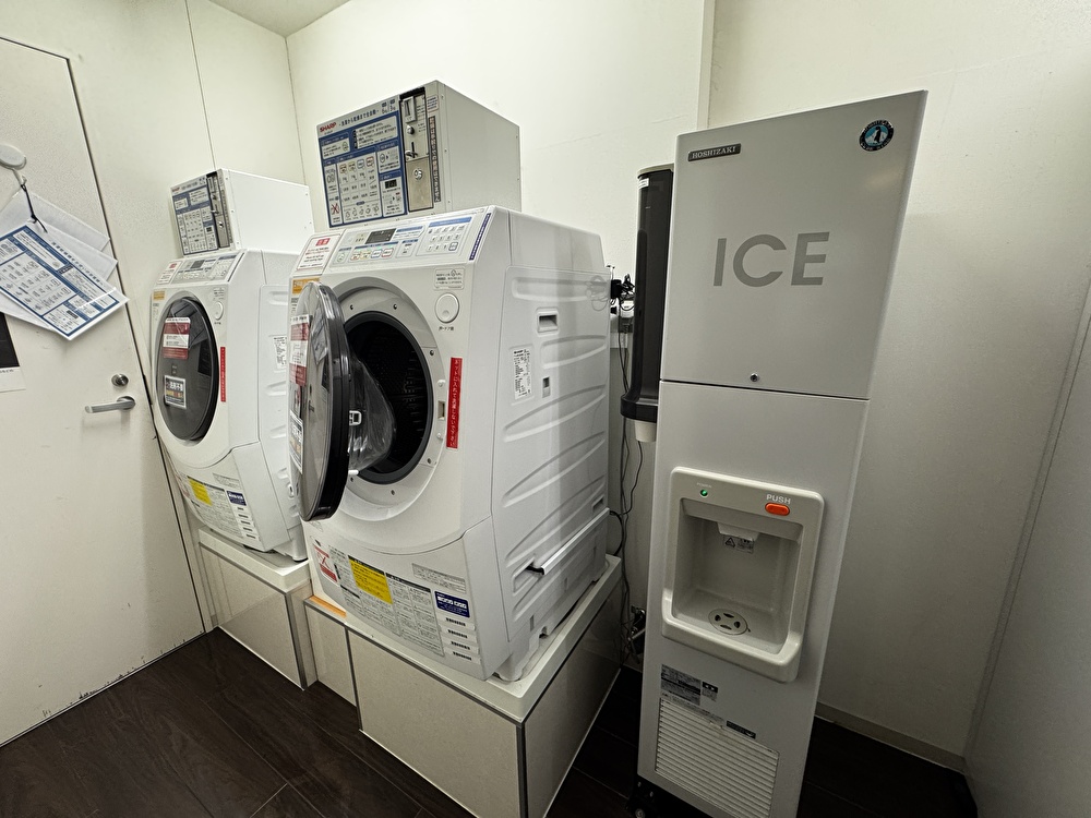 コインランドリー、製氷機の画像