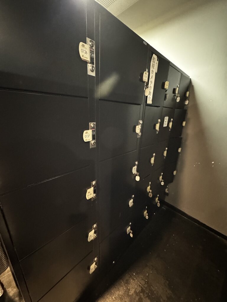 名古屋クラブクアトロ　ロッカーの画像