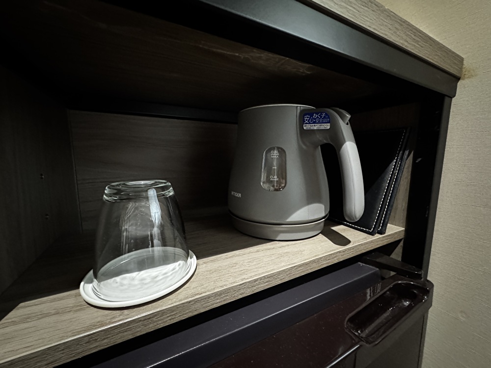 ホテルSUI神戸三宮　ポットの画像