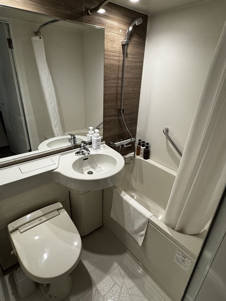 ホテルSUI神戸三宮　バスルームの画像