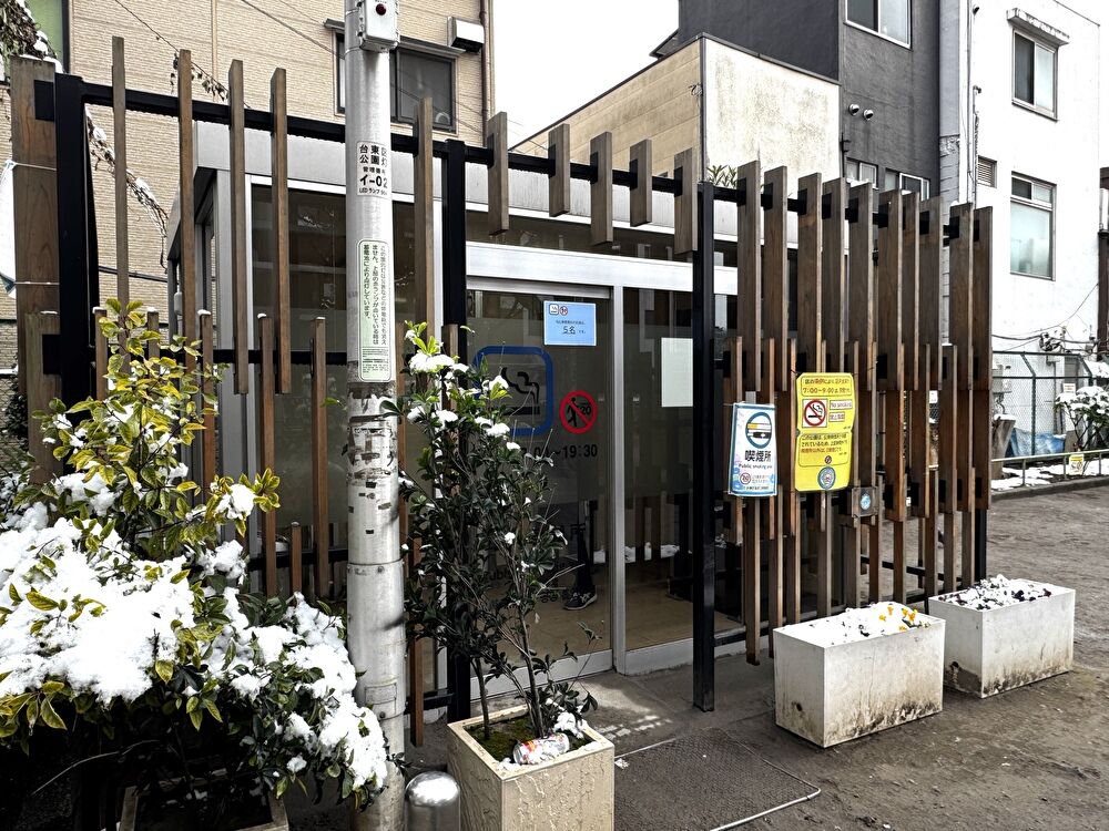 東京キネマ倶楽部 鶯谷公演の喫煙所