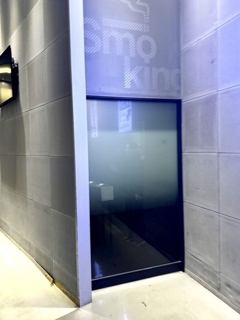 Zeppダイバーシティ　喫煙所