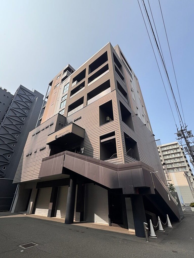 札幌キューブガーデン外観